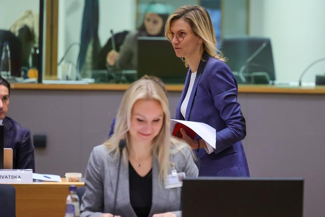 La ministre de la transition énergétique Agnès Pannier-Runacher, en conférence de presse avant le conseil des ministres européens de l’énergie, à Bruxelles, le 24 novembre 2022.