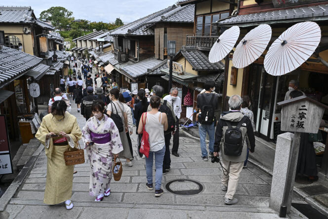 In one of the tourist alleys leading to the Kiyomizu-dera temple in Kyoto, Japan, on October 13, 2022.