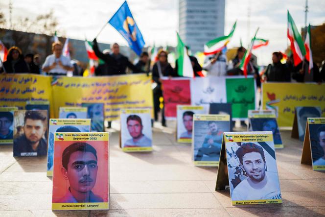 Growing Public Hatred Of Religious Leaders Unnerves Iran Regime - Worldcrunch