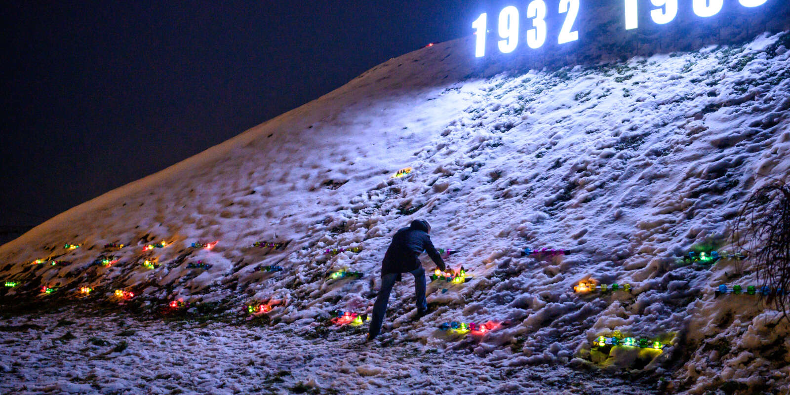 A l’entrée du Musée national du mémorial aux victimes du Holodomor, à Kiev, le 26 novembre 2022.