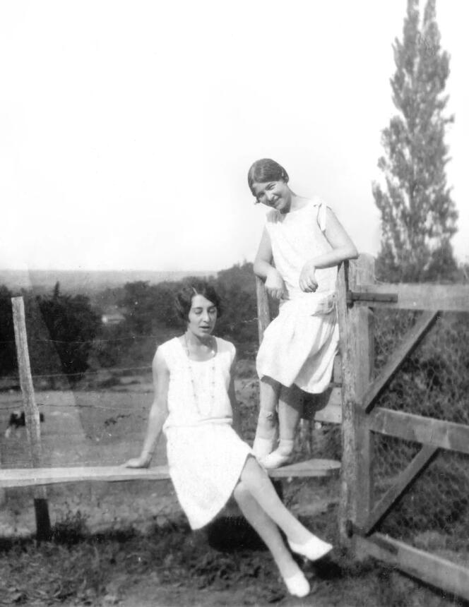 Elisabeth Lacoin et Simone de Beauvoir, en 1928. 