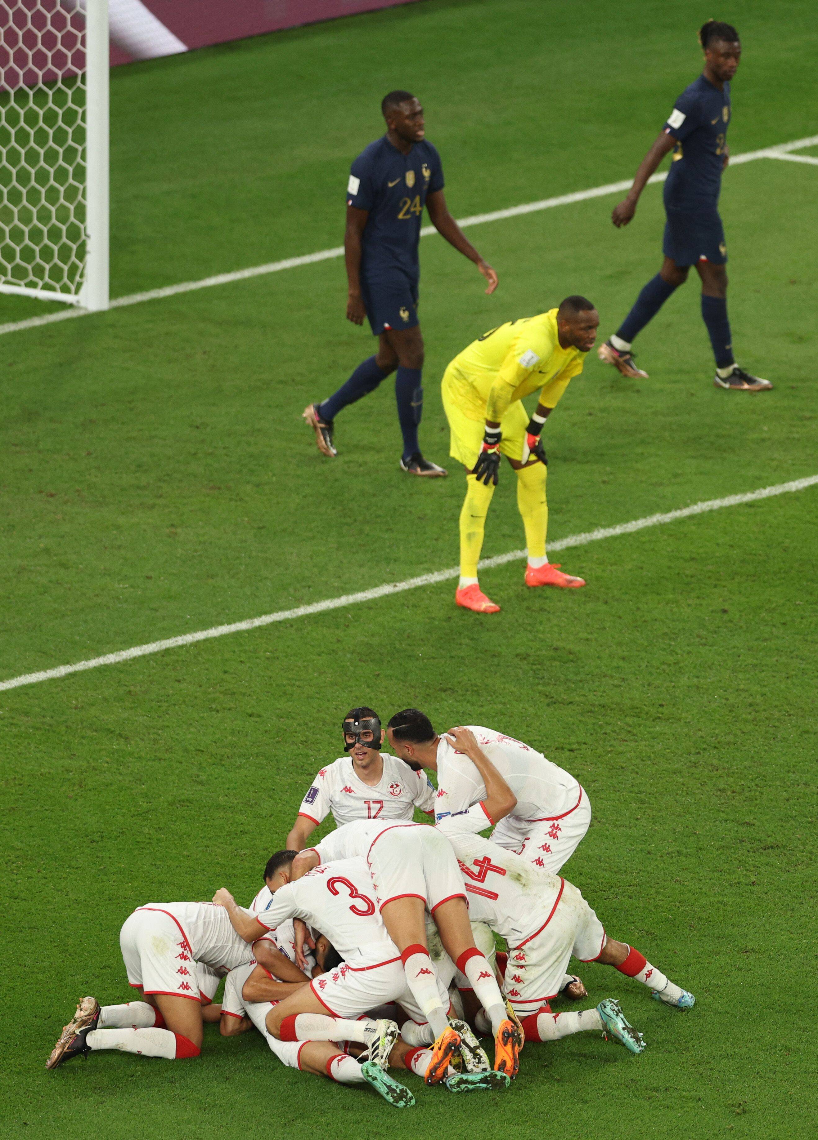 X-এ Tunisie Football: Le bilan de cette Coupe du Monde pour la Tunisie : ✓  1 victoire (1-0 vs 🇫🇷 France) ➖ 1 match nul (0-0 vs 🇩🇰 Danemark) ❌ 1  défaite (