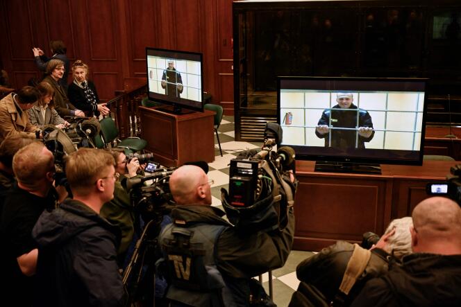 An appeal trial for Alexei Navalny following his nine-year prison sentence is televised in Moscow on May 24, 2022. 