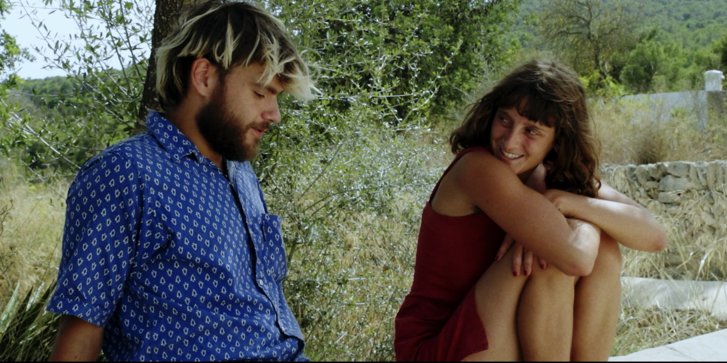 « Mourir à Ibiza (Un film en trois étés) » : une élégante variation sur l’hésitation et le vagabondage amoureux