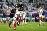 Au duo Mbappé-Giroud, la France très reconnaissante contre la Pologne