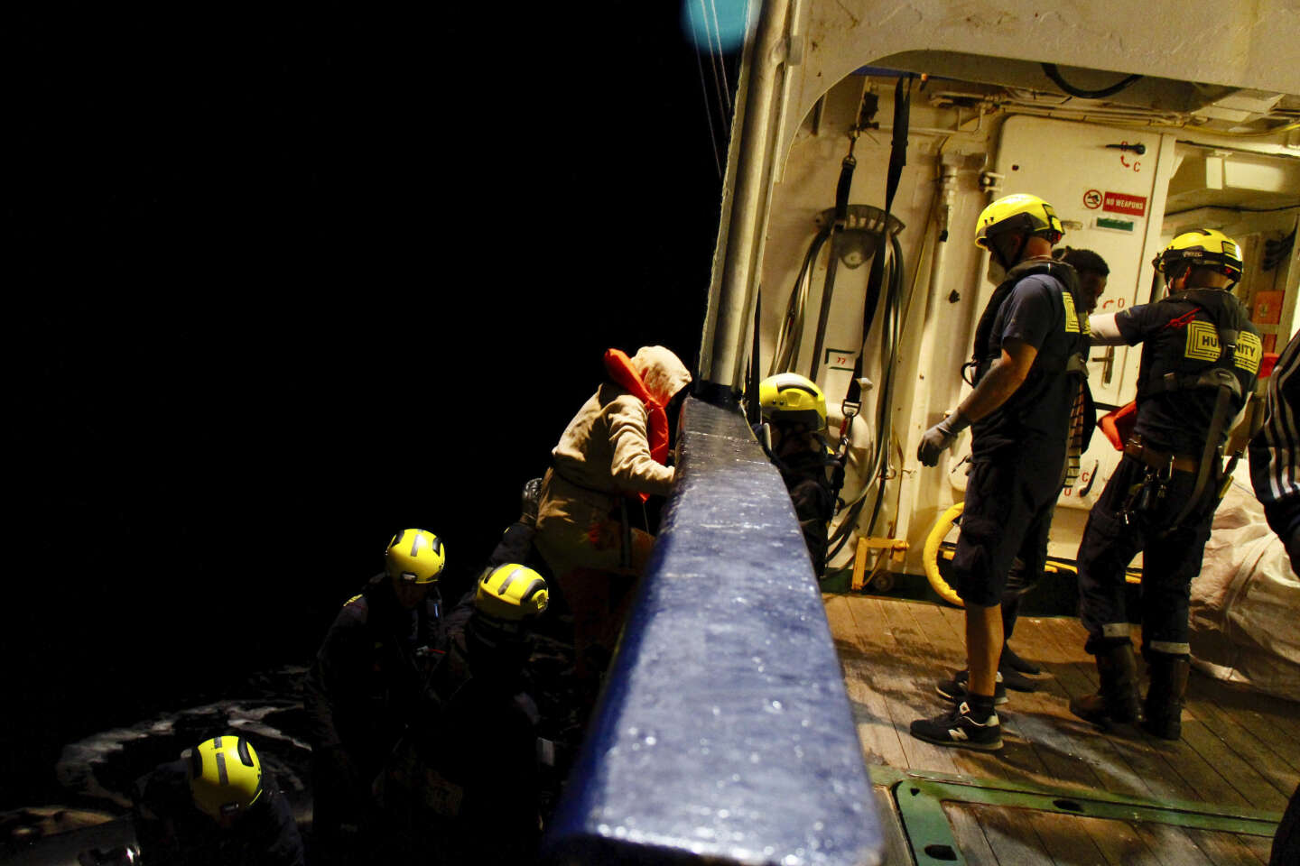 L’Italia accoglie tre navi soccorso migranti ma nega ogni “voltafaccia”.