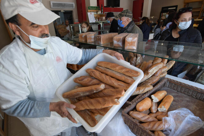 Una panadería en Túnez, 27 de febrero de 2022.