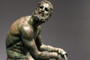 Pugiliste des Thermes, bronze du début de l’époque hellénistique.