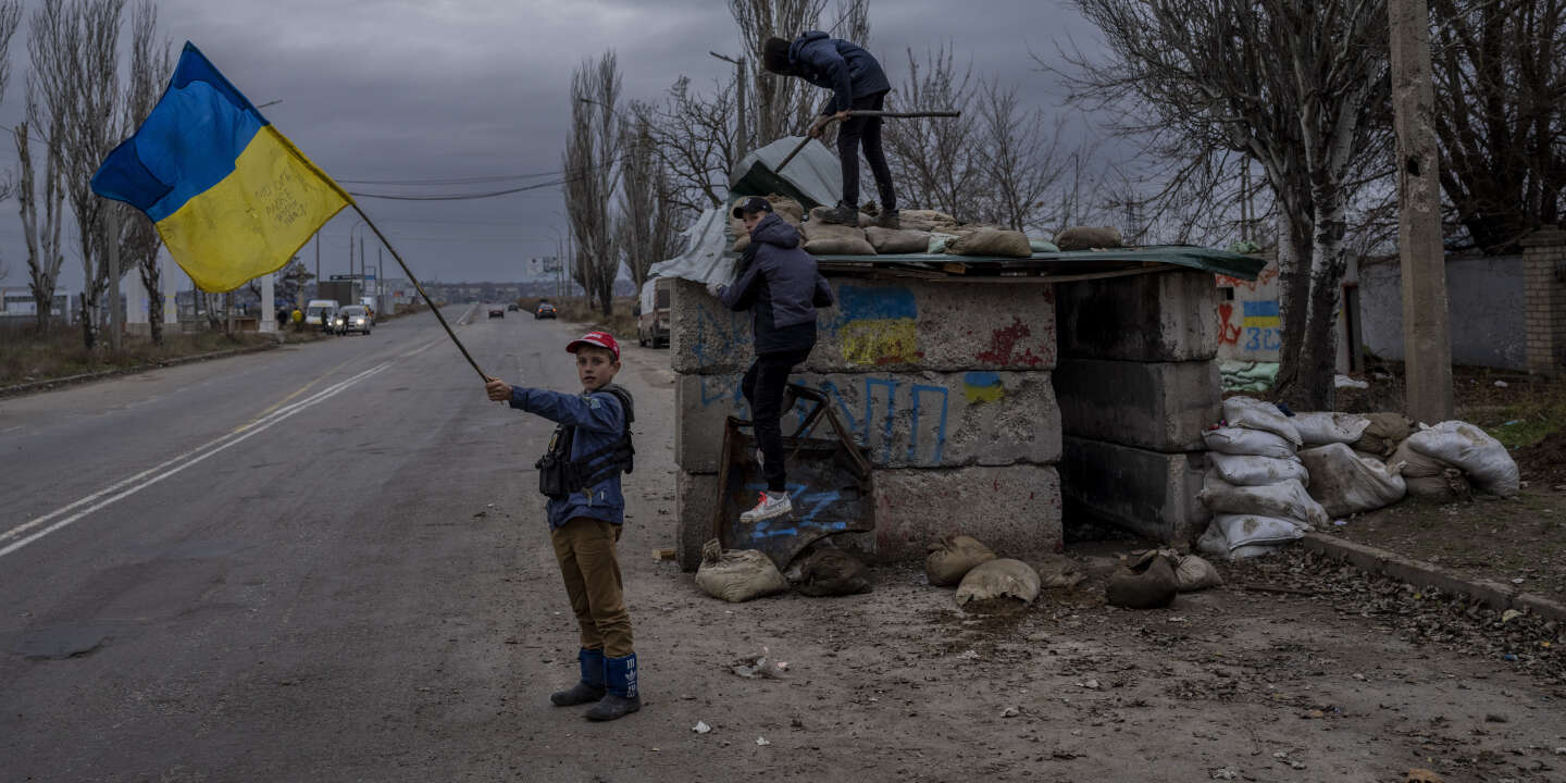 Kherson è stata colpita “più di sedici volte” durante il giorno dall’esercito russo