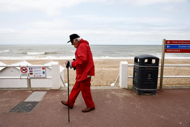 Along the promenade of Villers-sur-Mer (Calvados), June 19, 2022.