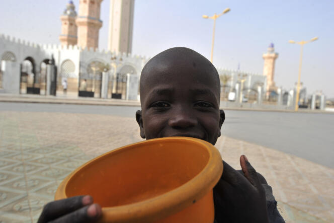 Un élève d’une école coranique, à Touba, au Sénégal, en 2012.