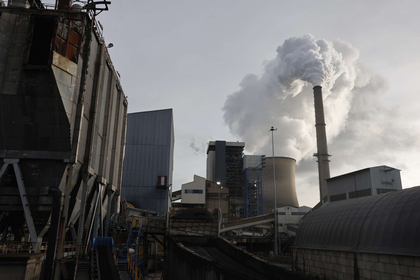 Loin des objectifs de réduction, les émissions de CO2 stagnent en France