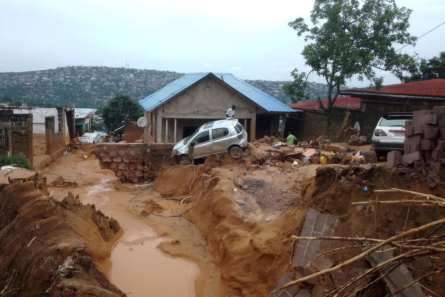 In de Democratische Republiek Congo komen bij overstromingen meer dan honderd mensen om het leven