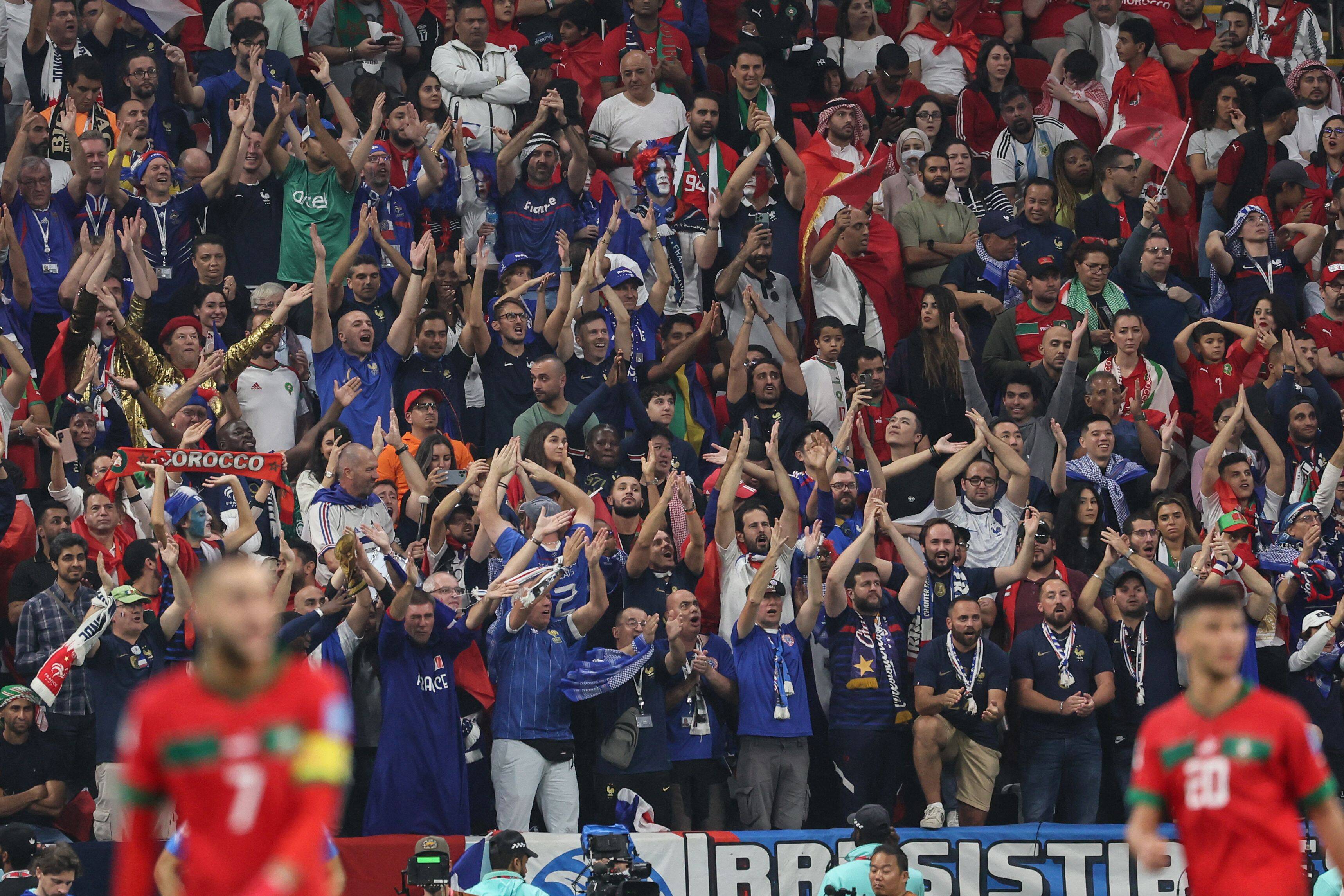 Ce qu'a dit Mbappé à la mi-temps de la finale ! (Séquence de « Merci Les  Bleus »)