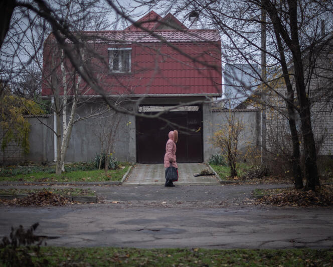 Un quartier de Kherson (Ukraine) ciblé par des frappes russes, le 29 novembre 2022.
