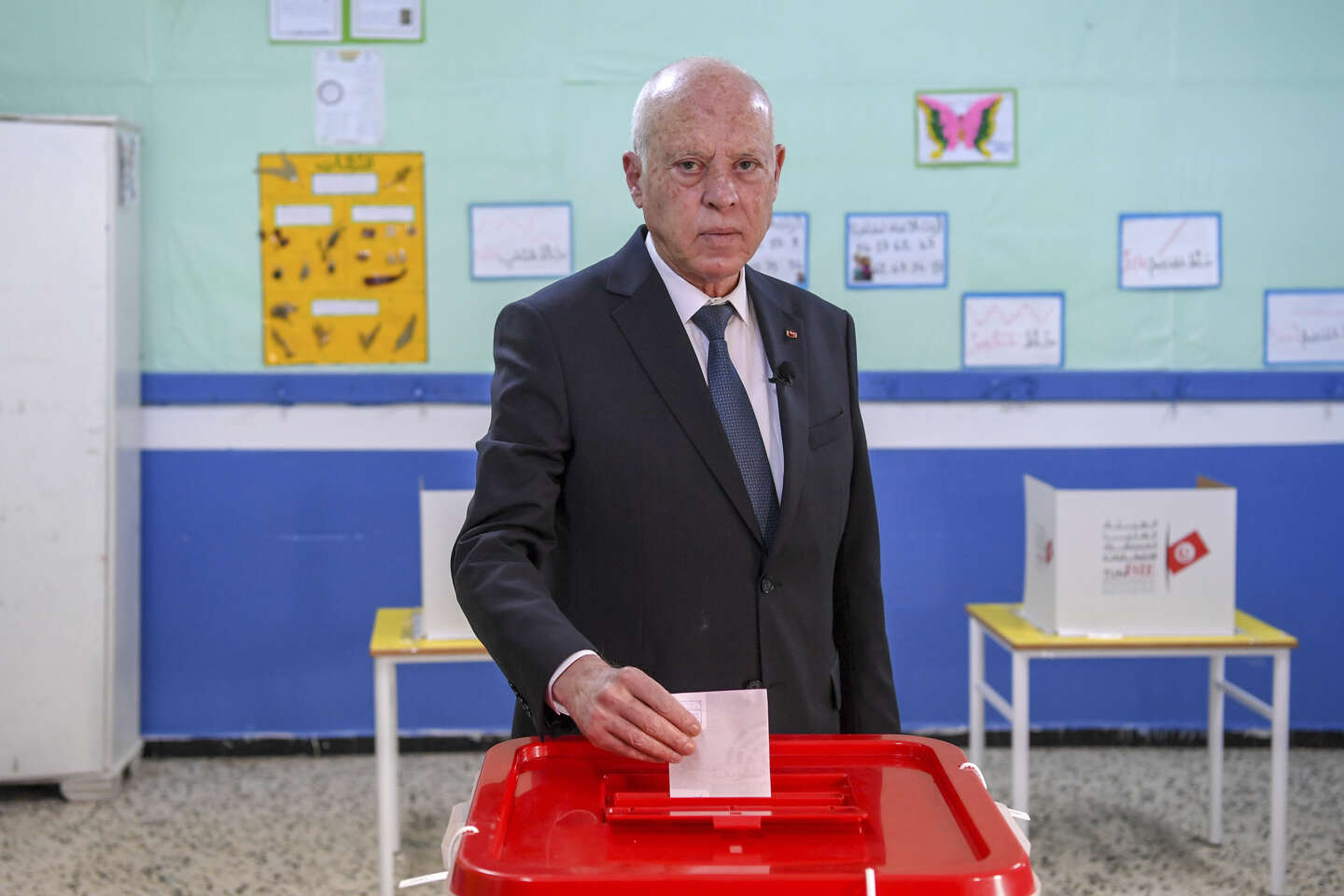 W Tunezji stan niepewności po fiasku wyborów parlamentarnych