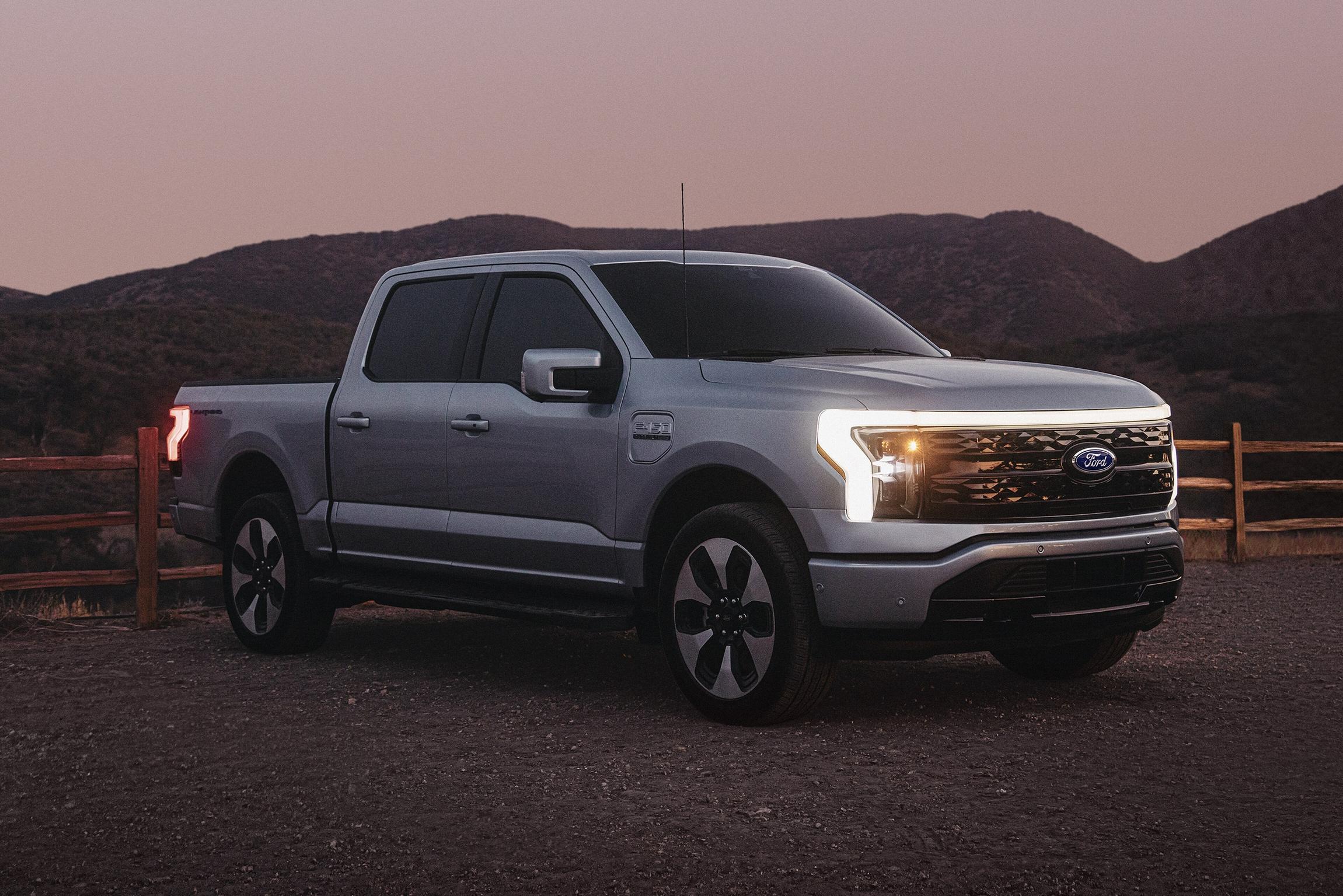 Ford'S New Strategy: Experts Say It'S Either Brilliant Or Bonkers. - 4auxu7l