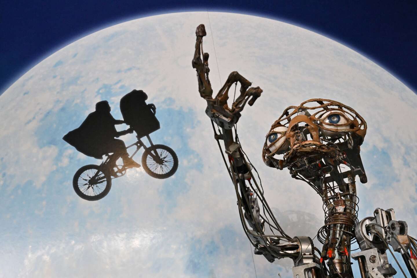 E.T. the extra-terrestrial is now up for grabs for $3 mn - The Economic  Times