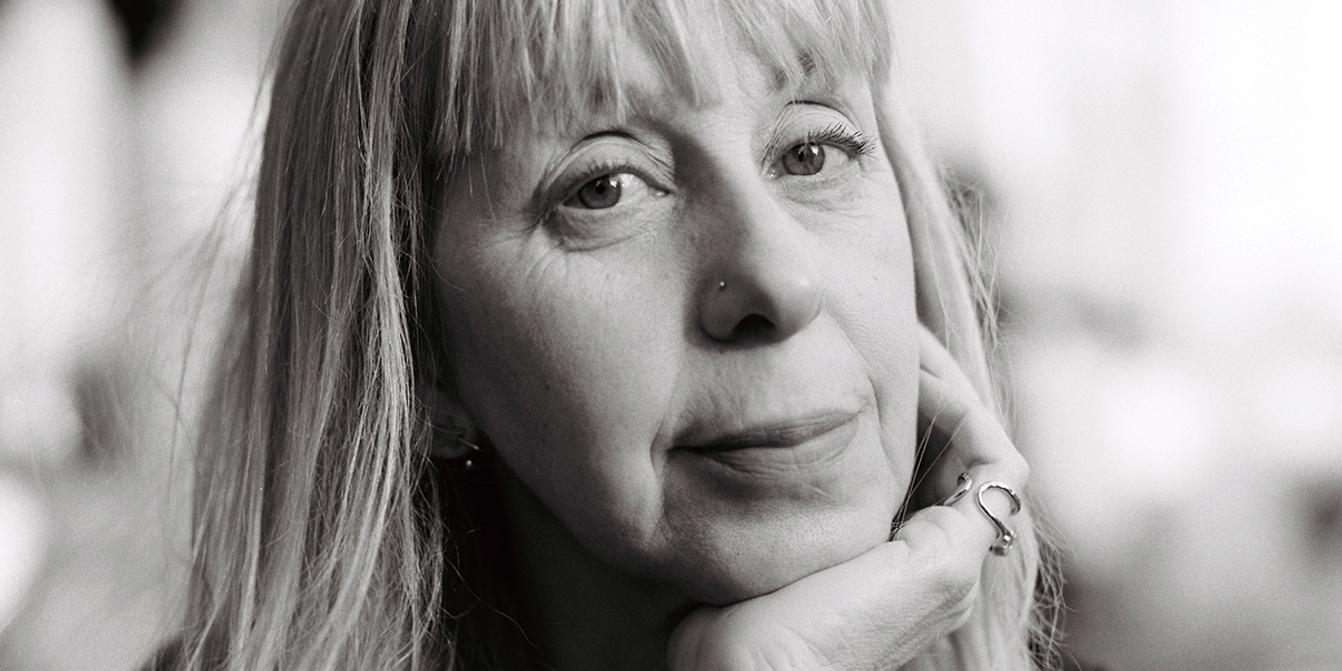Qui Se Voit Trop 12 Lettres Lola Lafon, une plume contre les non-dits
