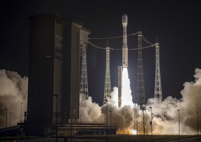 Liftoff of the Vega C rocket, in Kourou (French Guiana), on December 20, 2022.