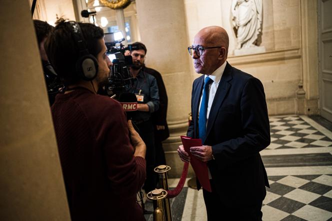 Deputy LR Eric Ciotti responds to journalists in the Salle des Quatre-Colonnes, at the National Assembly, on November 29.
