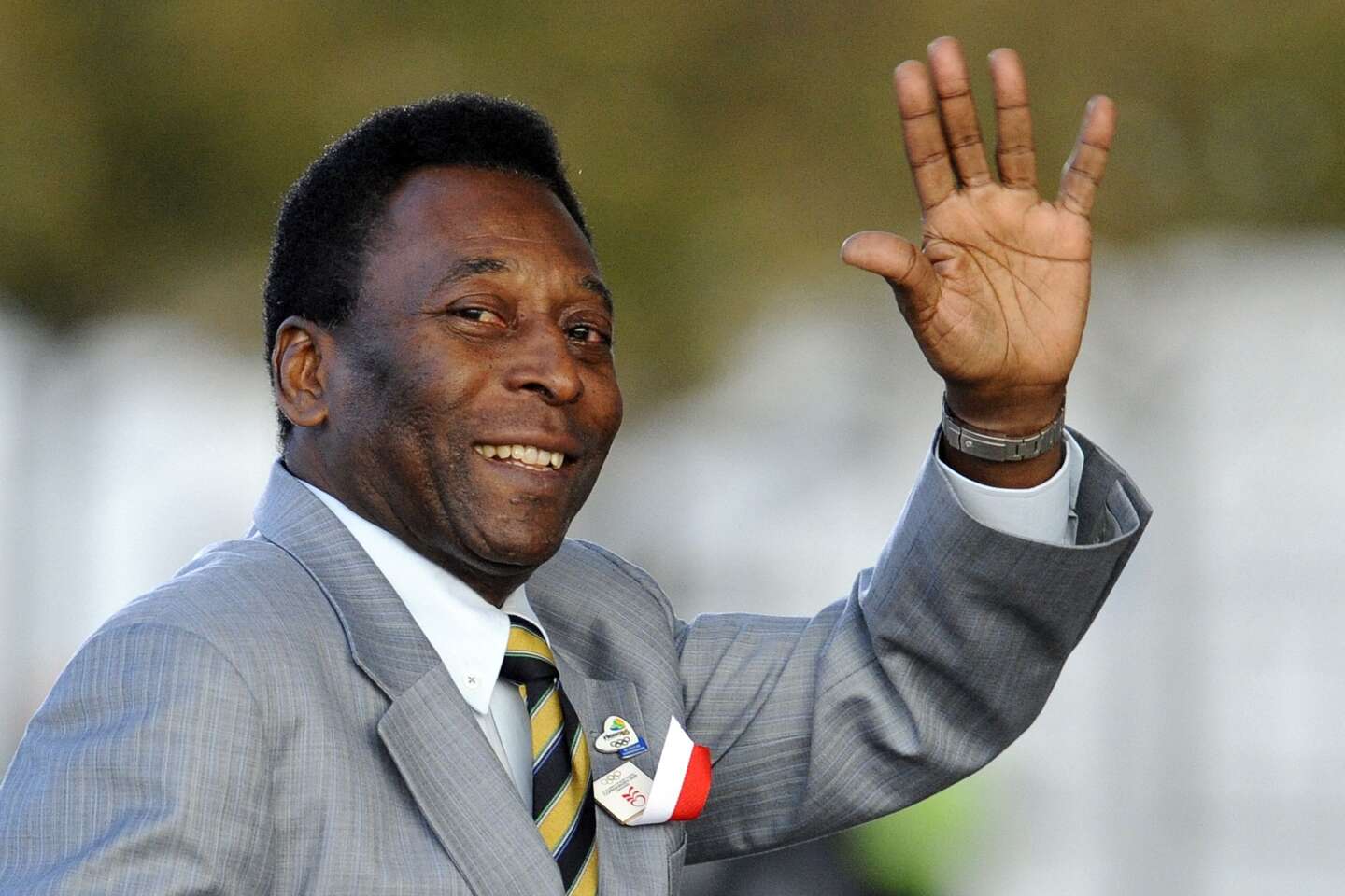 Mort de Pelé : les ambiguïtés politiques du « roi » du football, loin des terrains