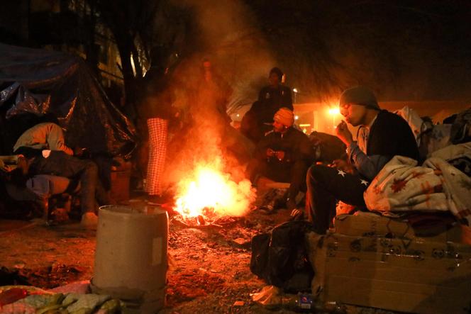 US Supreme Court rules to keep pandemic era immigration limits in place