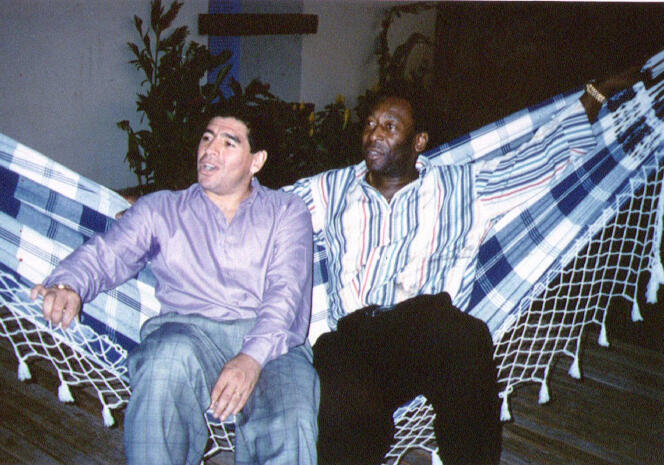Maradona et Pelé, à Rio de Janeiro, au Brésil, le 14 mai 1995.