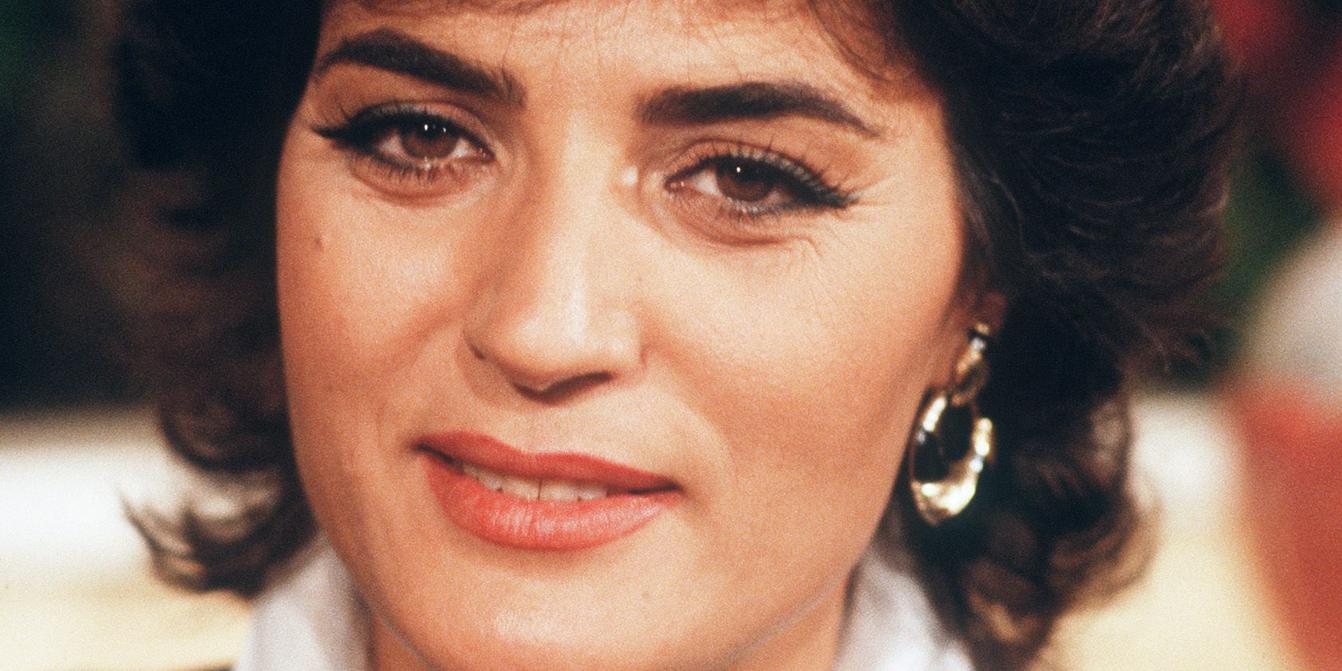 Linda De Suza La Valise En Carton Linda de Suza, popular singer in French and Portuguese, has died at 74