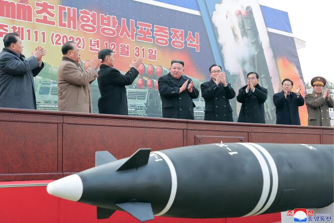 Le dirigeant nord-coréen, Kim Jong-un, à Pyongyang, le 31  décembre  2022, sur une photo diffusée par l’agence officielle KCNA. 