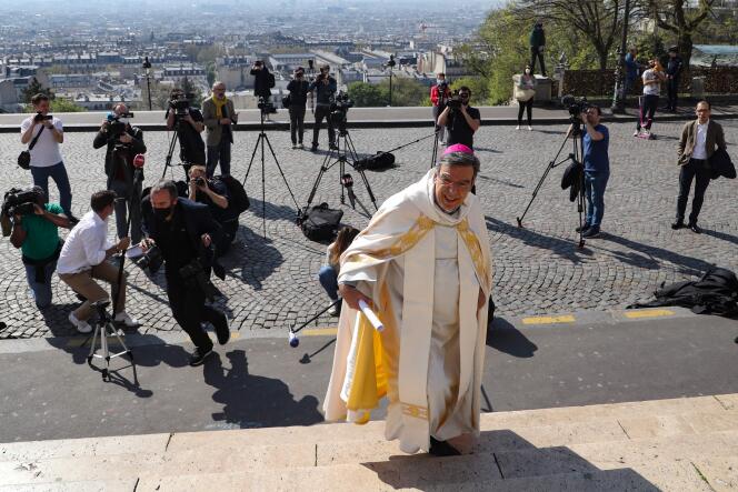 L’ancien archevêque de Paris Michel Aupetit, devant la basilique du Sacré-Cœur de Montmartre, à Paris, le 9 avril 2020.