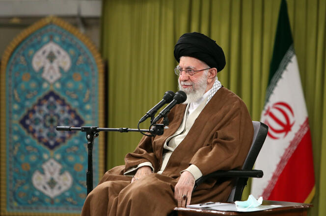 Le Guide suprême iranien Ali Khamenei, à Téhéran, en Iran, en novembre 2022.