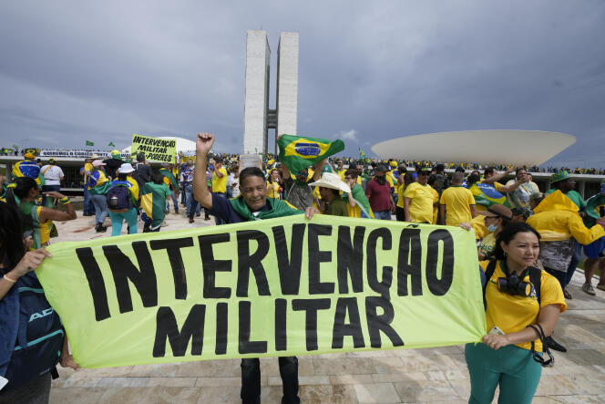 Partidarios de Jair Bolsonaro invadieron el Congreso en Brasilia el domingo 8 de enero.