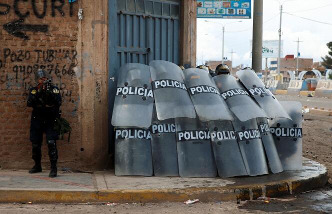 Se produjeron enfrentamientos violentos entre manifestantes y fuerzas del orden en el sur de Perú el 9 de enero de 2023.