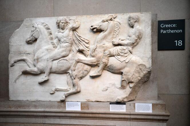 Des marbres sculptés du Parthénon exposés au British Museum à Londres, le lundi 9 janvier 2023. 