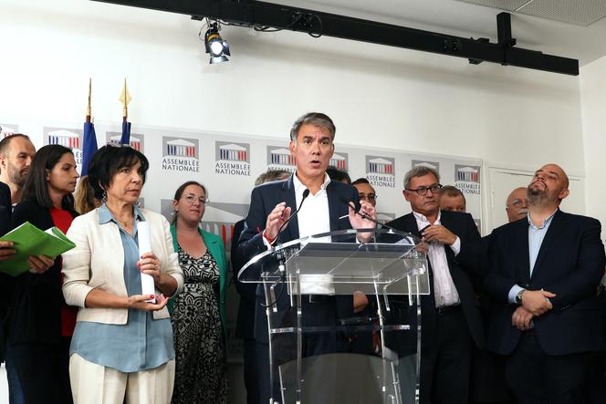 Olivier Faure durante una conferencia de prensa de Nupes sobre la organización de un referéndum de iniciativa compartida para la fiscalidad de las superganancias, en París, el 21 de septiembre de 2022.