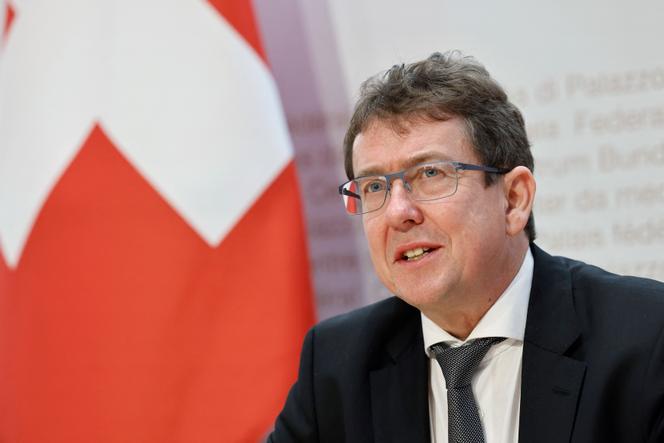 El Consejero Federal Suizo Albert Rösti, durante una conferencia de prensa en la Casa del Parlamento, en Berna, el 7 de diciembre de 2022. 