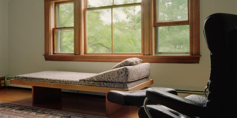 Newton, MA
Attic office with couch, chair and Palladian window, 2000