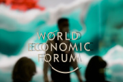 Le logo du Forum économique mondial, à Davos (Suisse), le 17 janvier 2023.