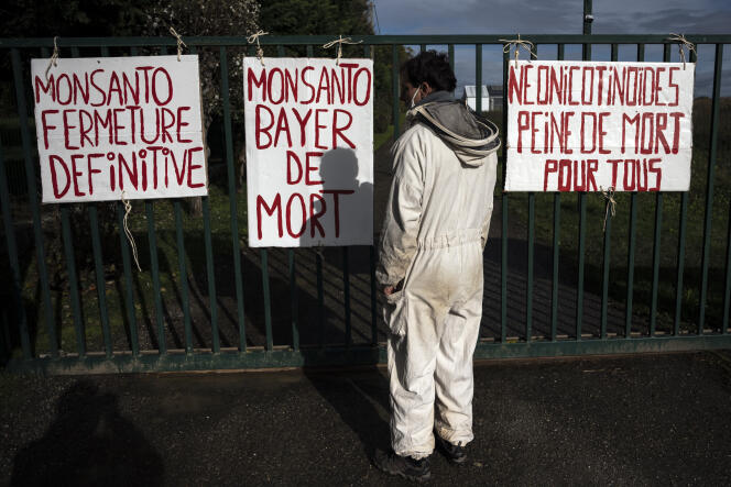 Manifestación contra Monsanto y Bayer, 26 de octubre de 2020, en Montbéqui (Tarn-et-Garonne).