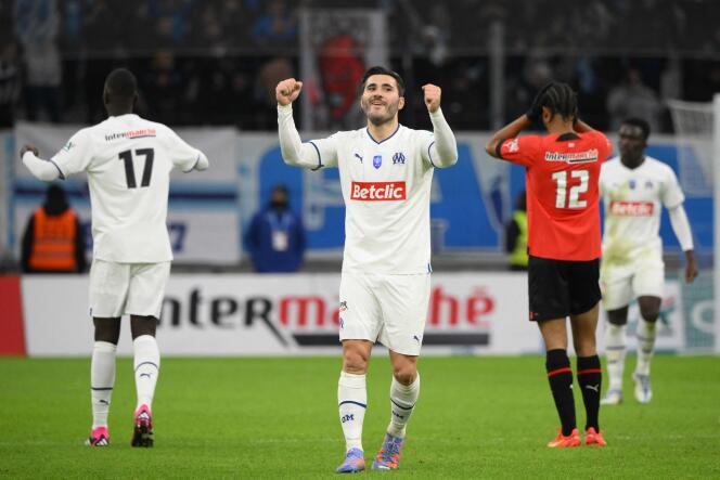Sead Kolasinac tras su gol ante el Stade Rennes el 20 de enero de 2023 en el Stade-Vélodrome. 