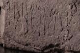 La « pierre de Svingerud », plus ancienne pierre runique du monde, découverte en Norvège
