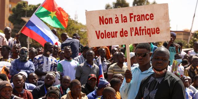 Burkina Faso cuts diplomatic ties with former colonial ruler France