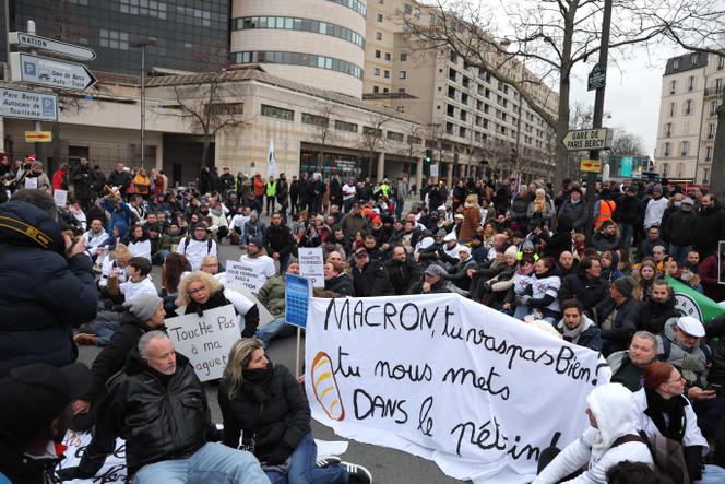 A demonstration organized by the Collective to Save Artisan Bakers and Craftsmen in Paris on January 23, 2023.