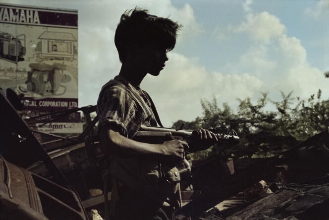 Un sniper de la guérilla tamoule, à Jaffna, en 1987.