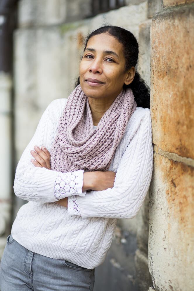La escritora Bessora, en París, en 2021.