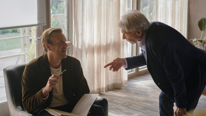 Jimmy (Jason Segel) et le docteur Phil Rhodes (Harrison Ford), dans la série « Shrinking », créée par Jason Segel, Bill Lawrence et Brett Goldstein.