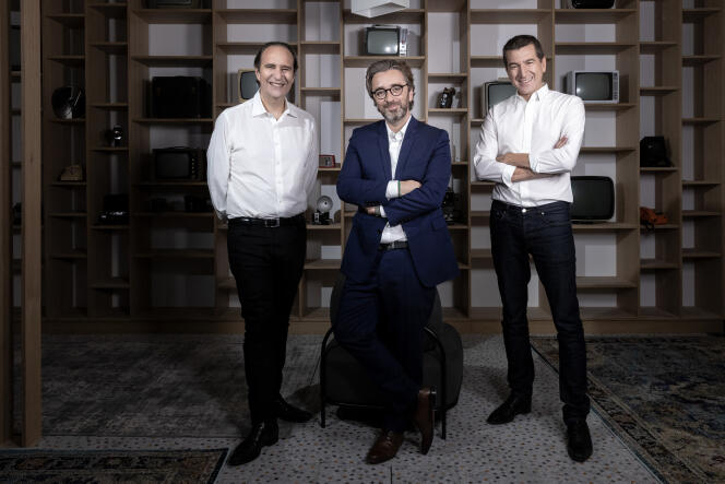 Xavier Niel, Pierre-Antoine Capton y Matthieu Pigasse, cofundadores del grupo de medios Mediawan, en París, el 19 de junio de 2020. 