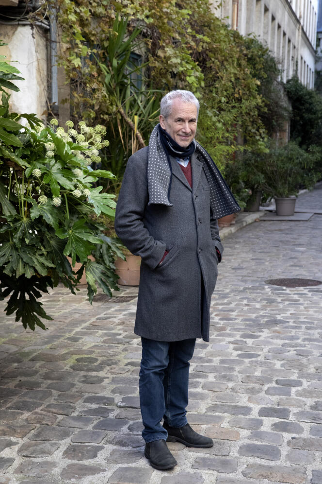 L’écrivain et journaliste Mathieu Lindon, à Paris, en 2022. 

