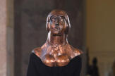 Anatomie d’une silhouette haute couture : la « femme géante » de Schiaparelli